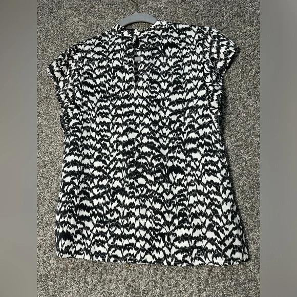 NWT Nine West Mockneck Cascade Sleeve Popover Top Size XS - Picture 6 of 7